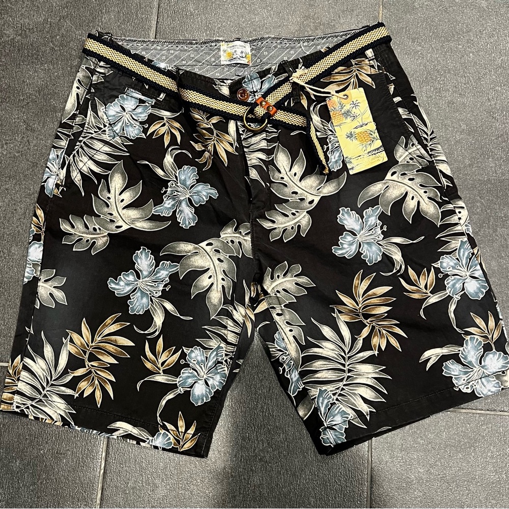 Scotch & Soda Men’s Tropical Floral Print Shorts 31